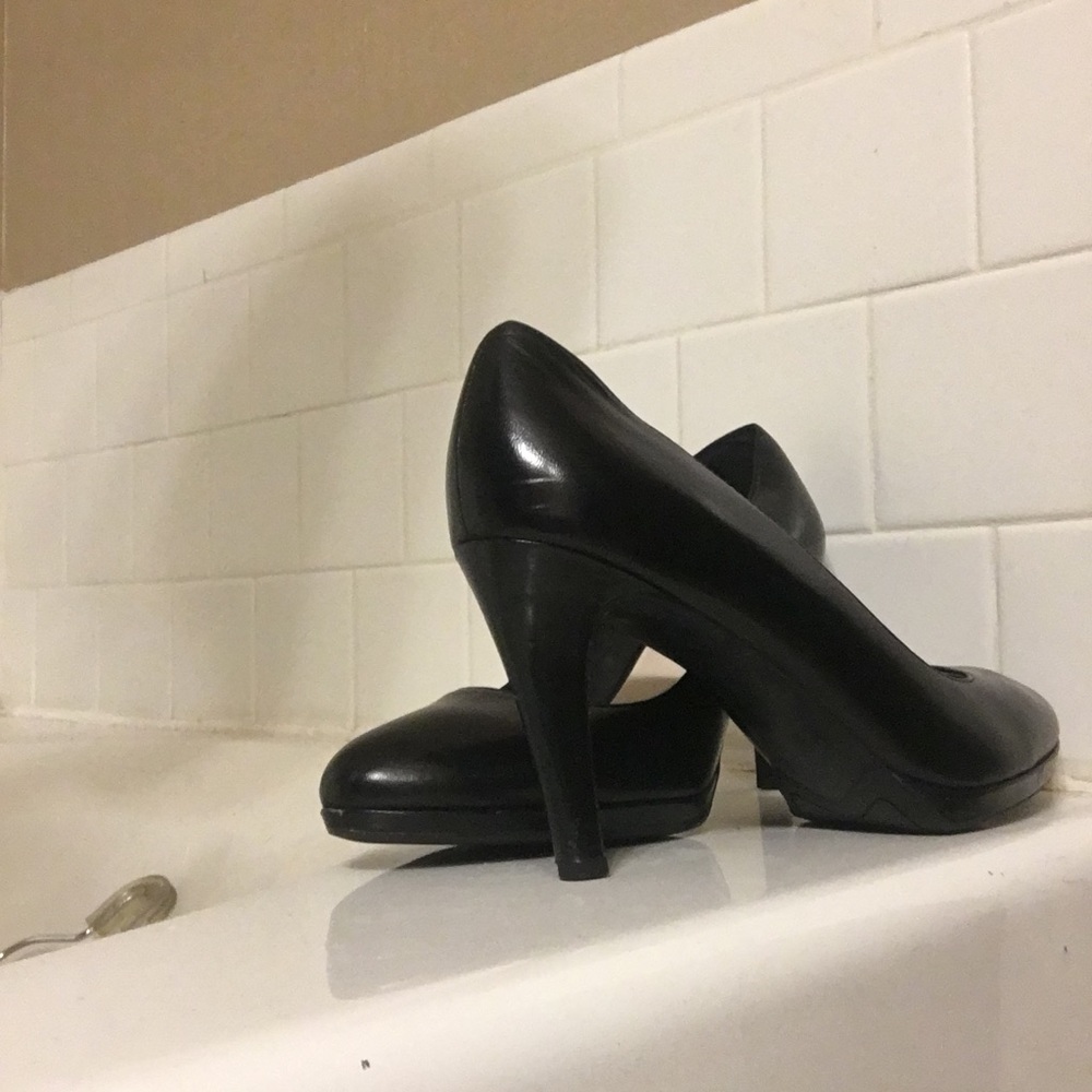 Leather Platform Pump - image 4